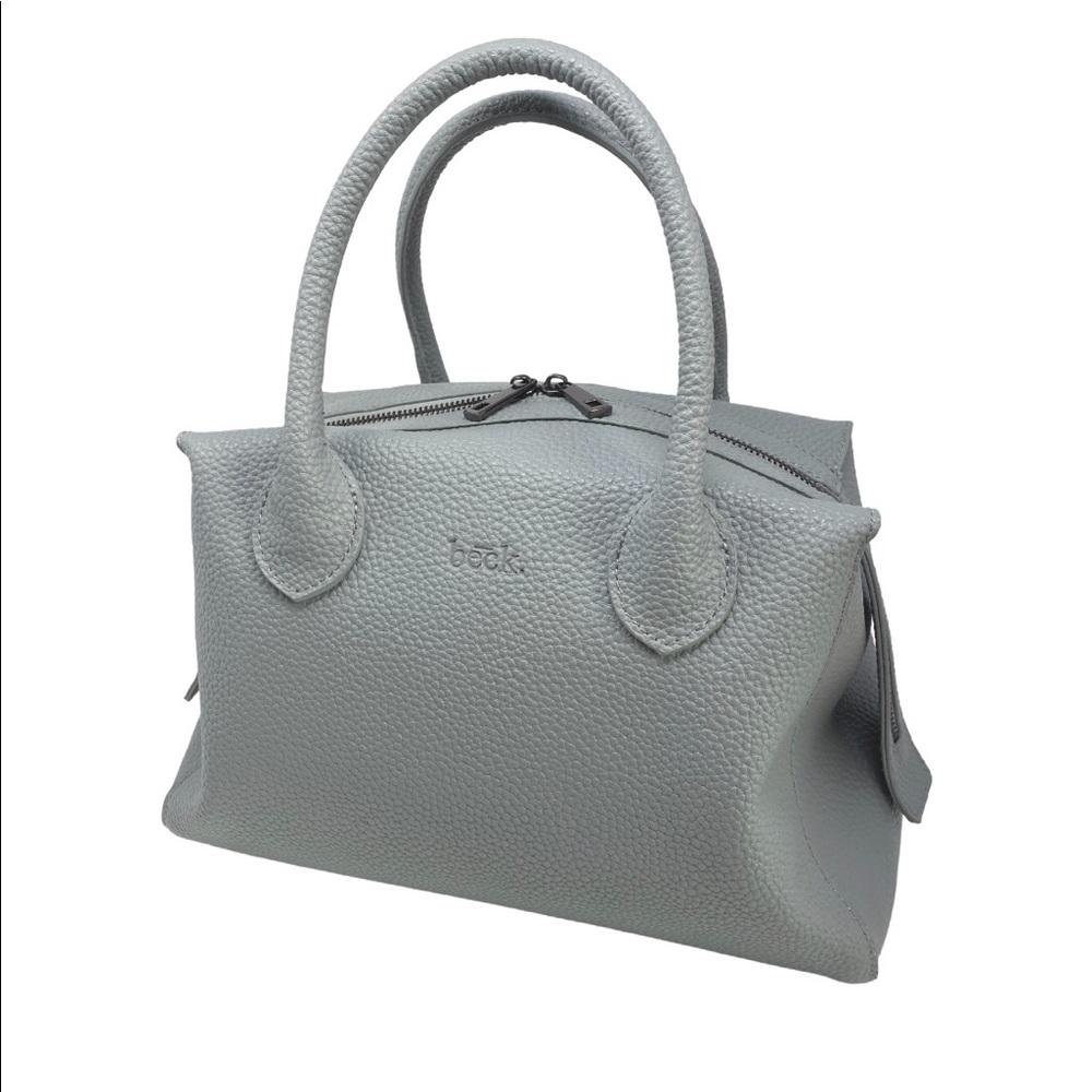 Beck bags Paris Monteiro